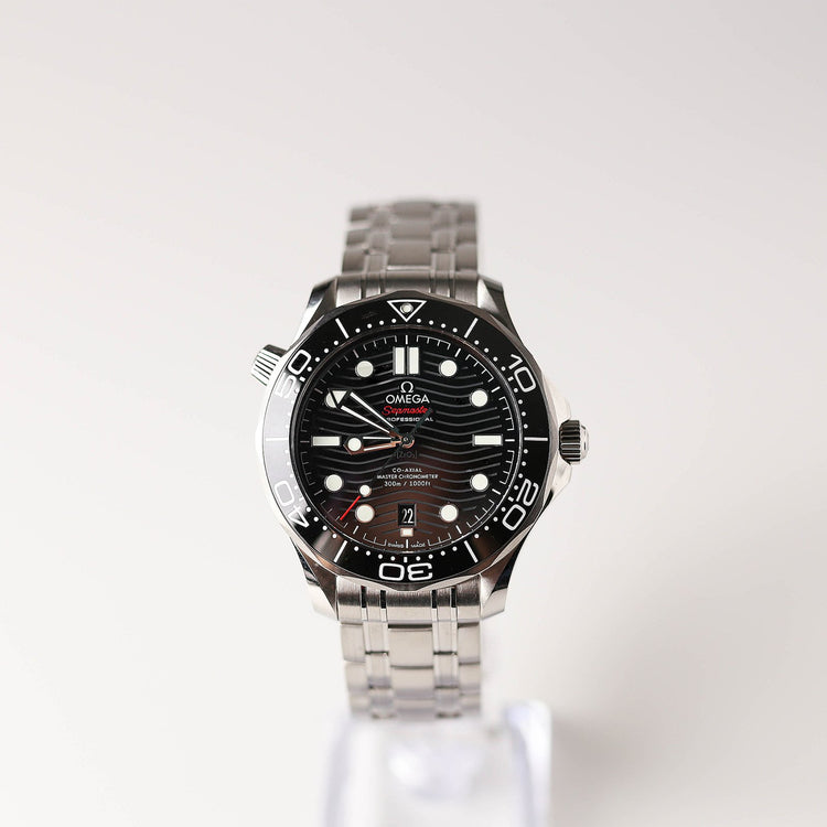 Seamaster 300 Diver Black 42mm - Duci Watches