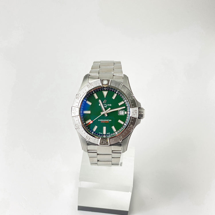 Breitling Avenger Automatic 42 Green