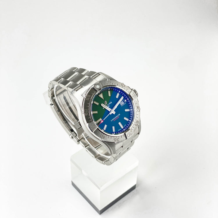 Breitling Avenger Automatic 42 Green
