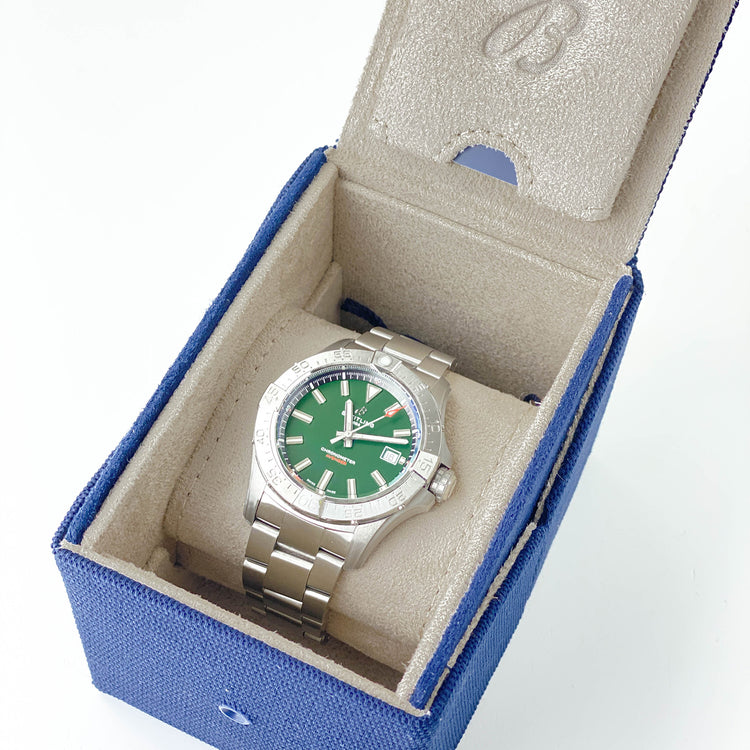 Breitling Avenger Automatic 42 Green