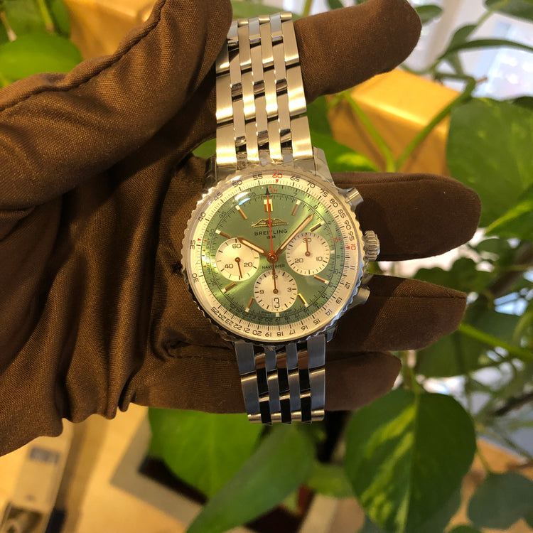 Breitling Navitimer Automatic 41 Green