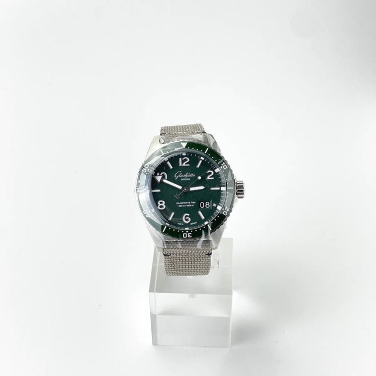 SeaQ Panoramadatum Green Dial 43mm - Duci Watches