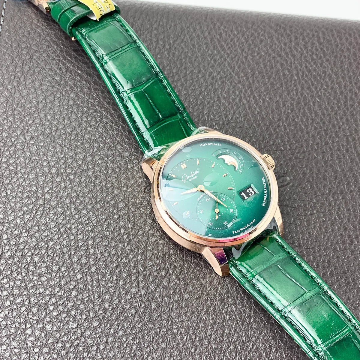 PanoMaticLunar Green 40mm - Duci Watches