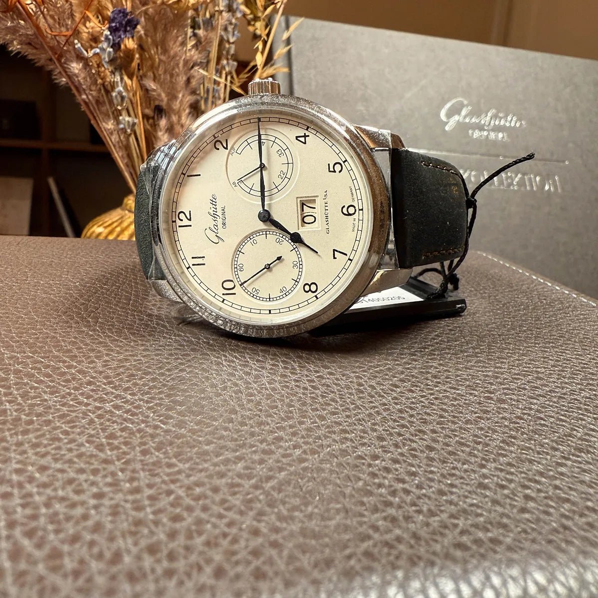 Senator Observer 44mm White Dial - Duci Watches