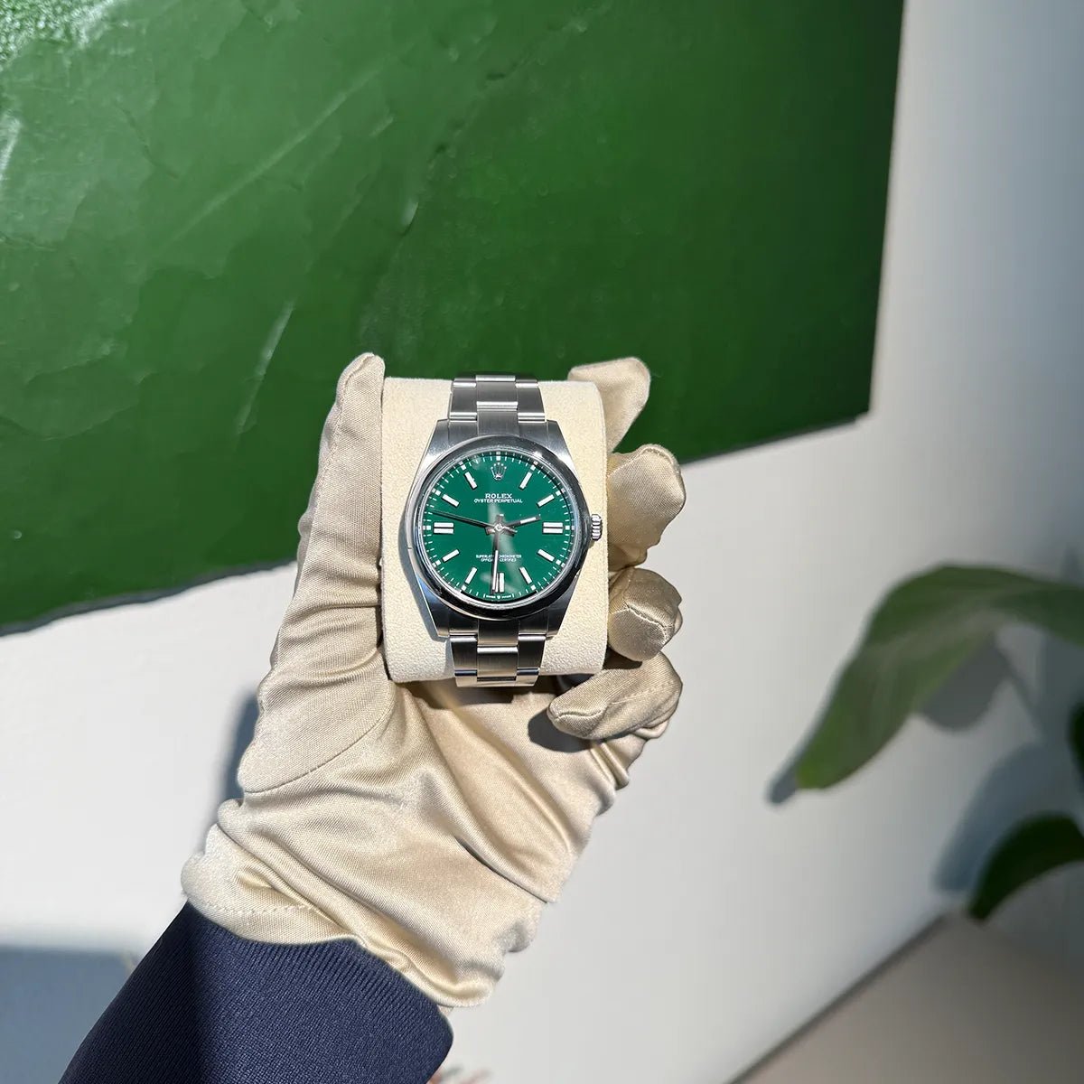 Rolex Oyster Perpetual 41 Full Set green - Duci Watches