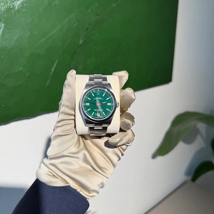Rolex Oyster Perpetual 41 Full Set green - Duci Watches