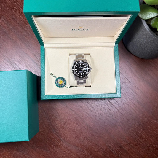 Rolex Submariner Date Black 41mm Full Set NEW - Duci Watches