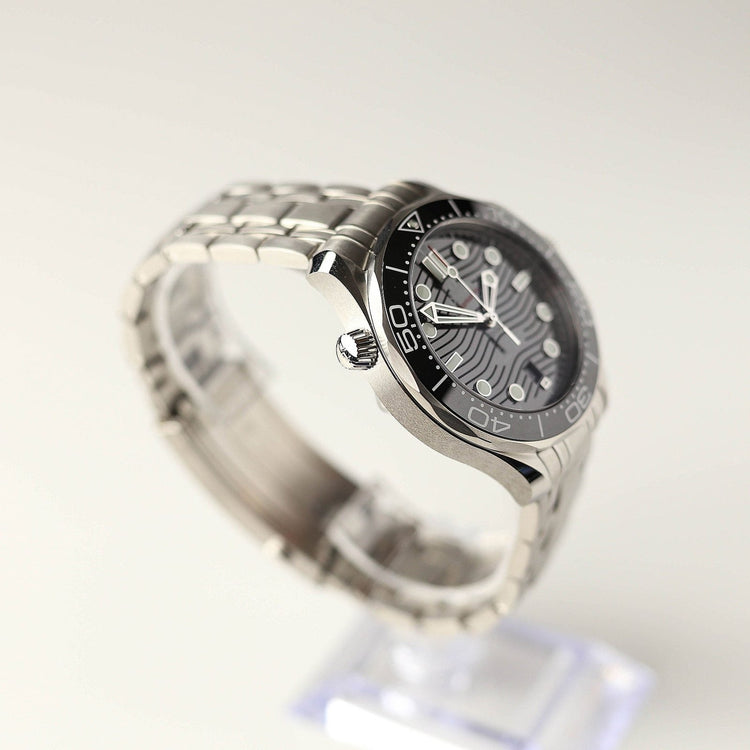 Seamaster 300 Diver Schwarz 42mm - Duci Watches