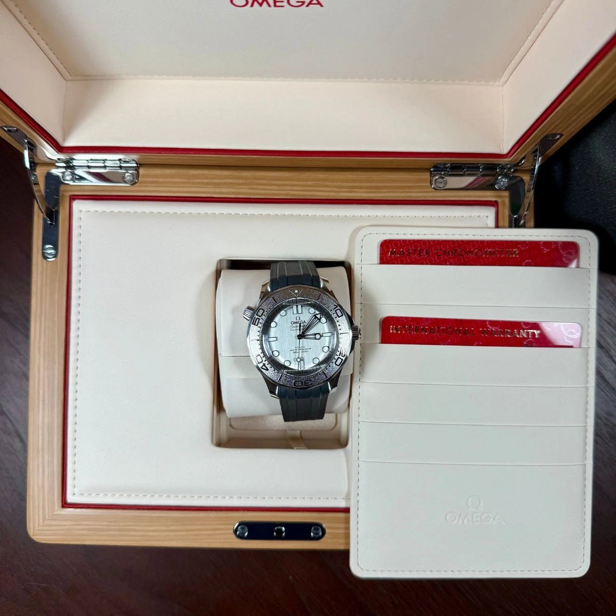 Omega Seamaster Diver 300 M 42mm Gray Dial - Duci Watches