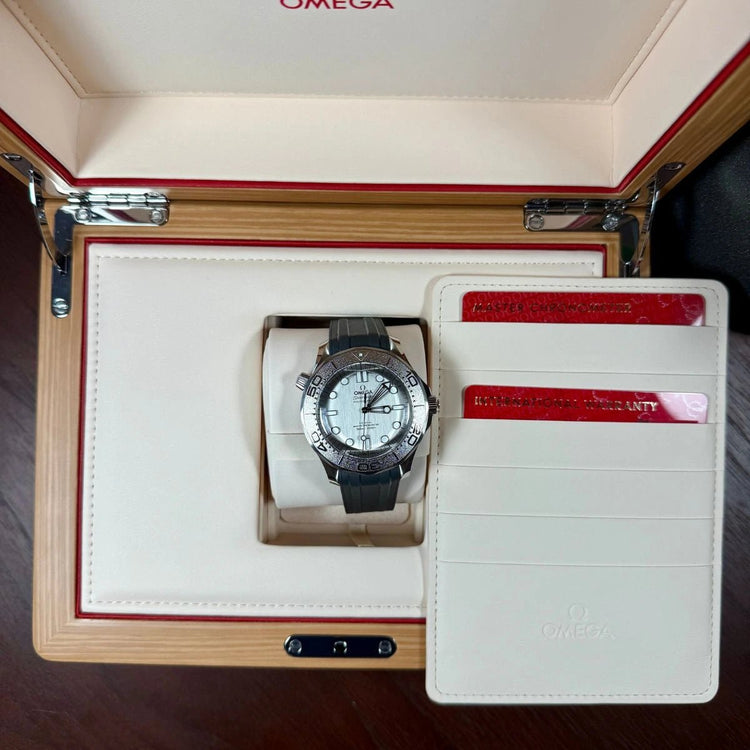 Omega Seamaster Diver 300 M 42mm Gray Dial - Duci Watches