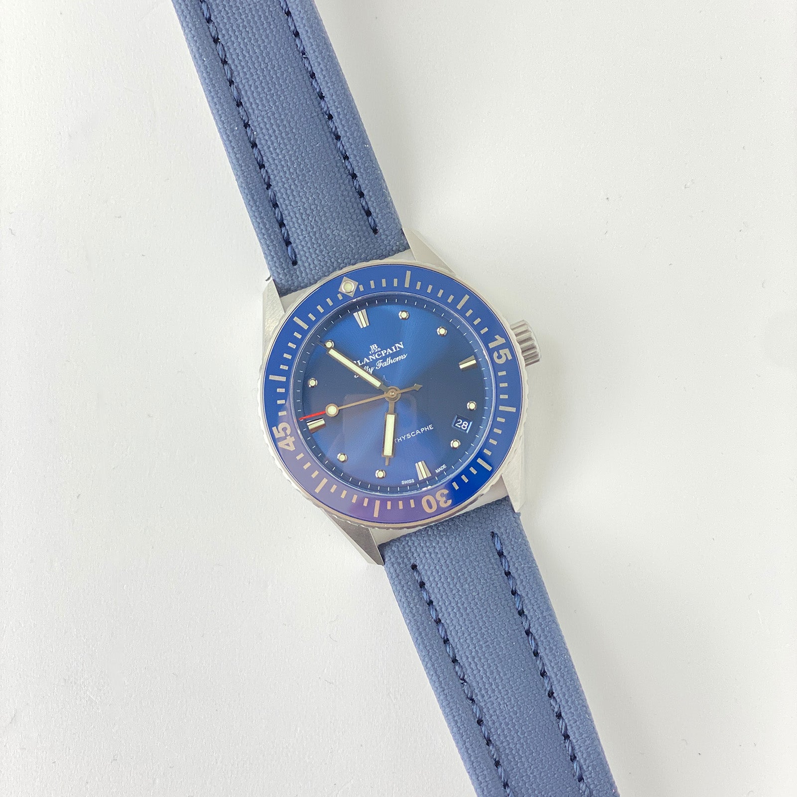 Fifty Fathoms Bathyscape Blau 38 - Duci Watches