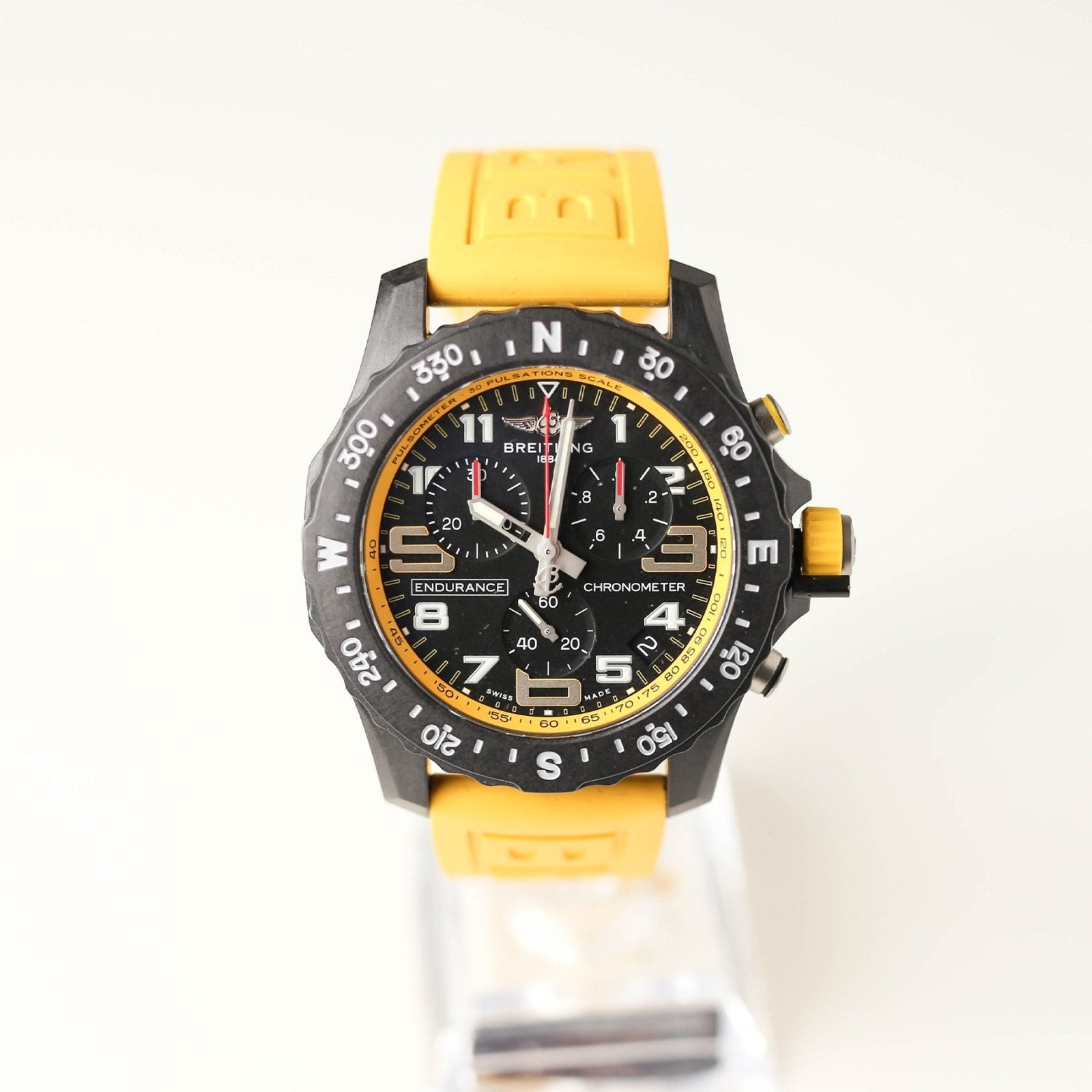 Endurance Gelb 44mm - Duci Watches